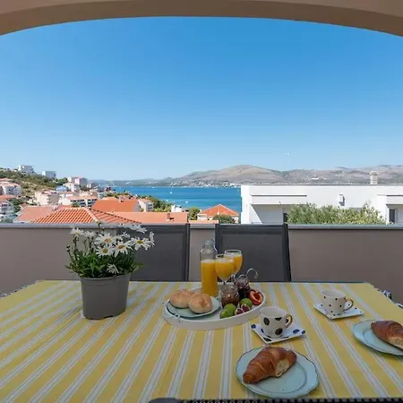 Spacious Luxury With Sea View Appartamento