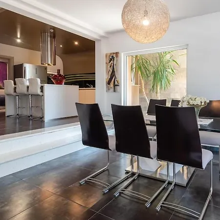 Spacious Luxury With Sea View Appartamento