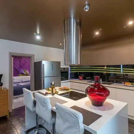 شقة Spacious Luxury With Sea View تروغير