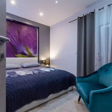 Spacious Luxury With Sea View شقة تروغير