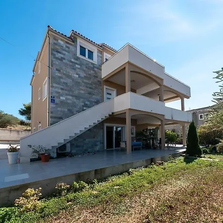 Spacious Luxury With Sea View شقة