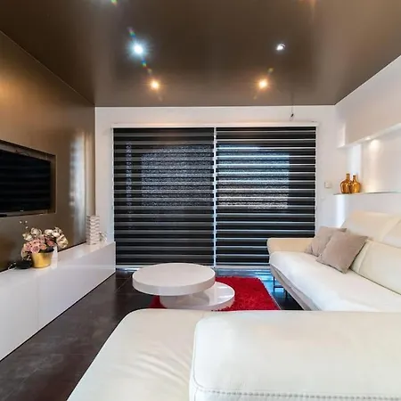 شقة Spacious Luxury With Sea View *