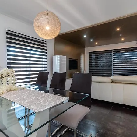 شقة Spacious Luxury With Sea View *